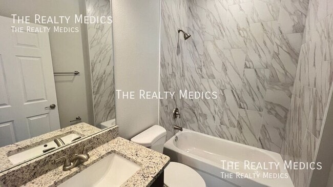 Building Photo - 1138 Kareena St NW