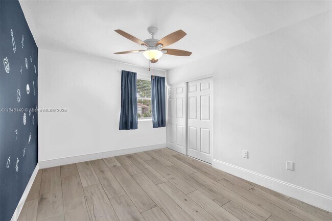 Building Photo - 10611 SW 113th Pl