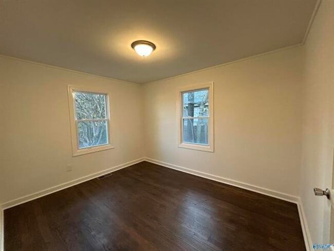Building Photo - 4011 Pine Ave SW