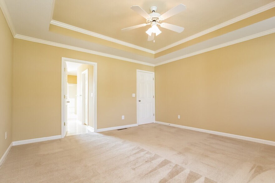 Building Photo - 8905 Brookhurst Trail