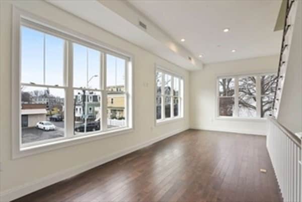 Building Photo - 160 Clark St