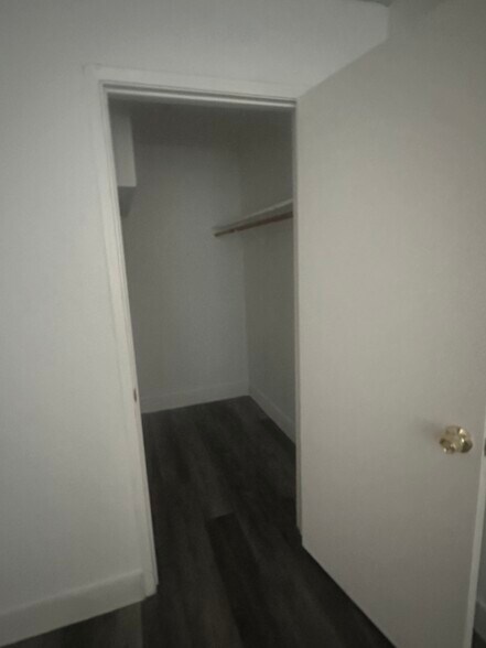 Building Photo - 4626 Ashdale Ct