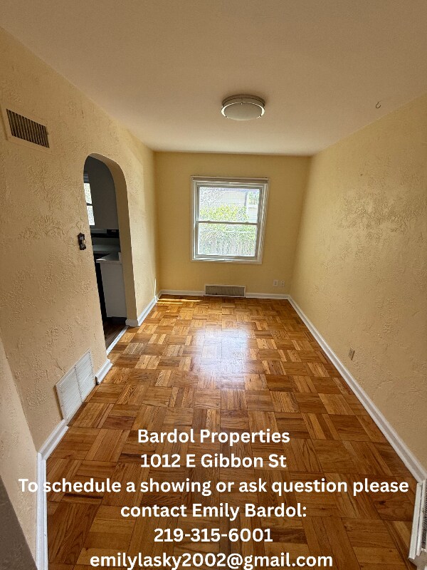 Building Photo - 1012 E Gibbon St