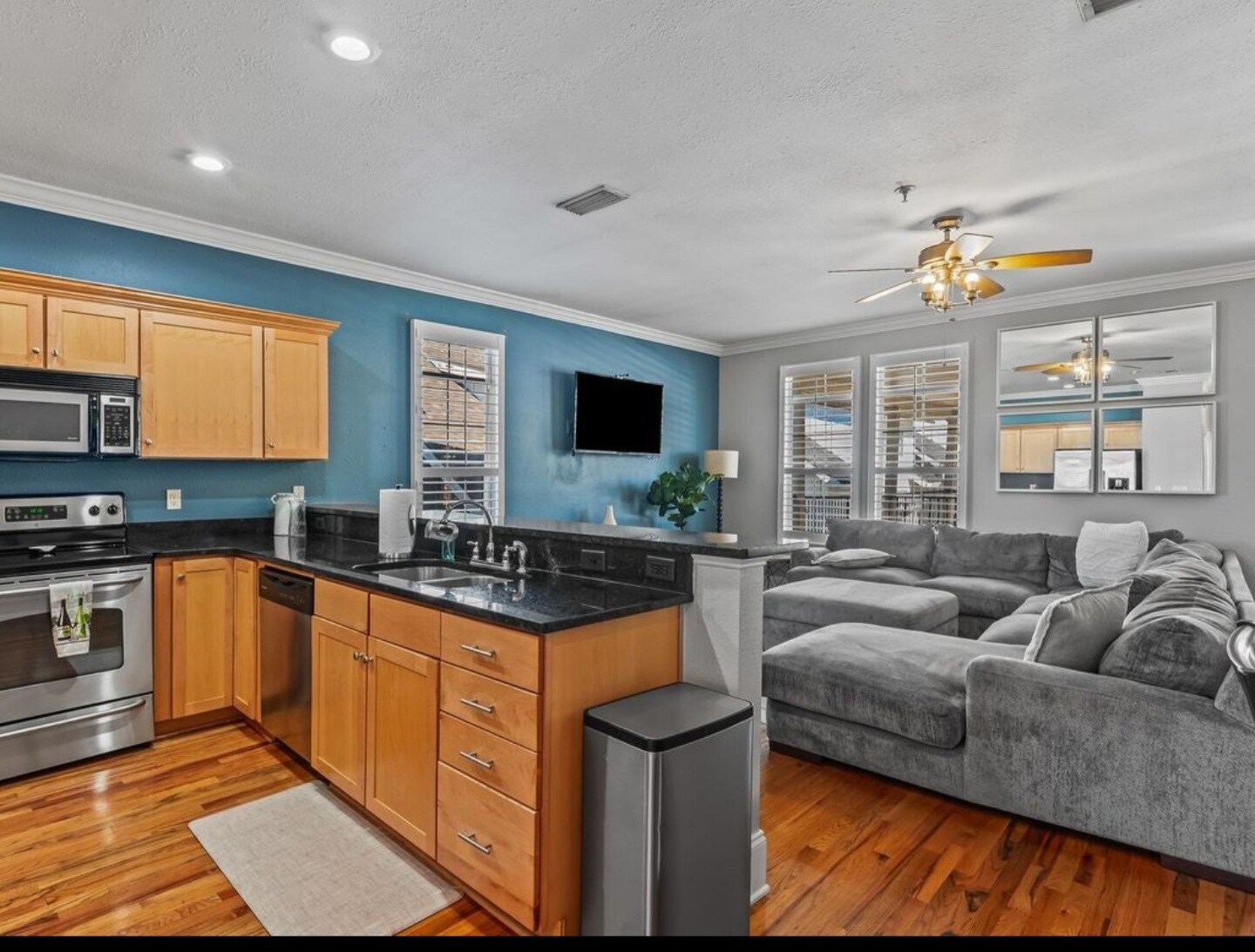 Building Photo - 415 Saint Francis St