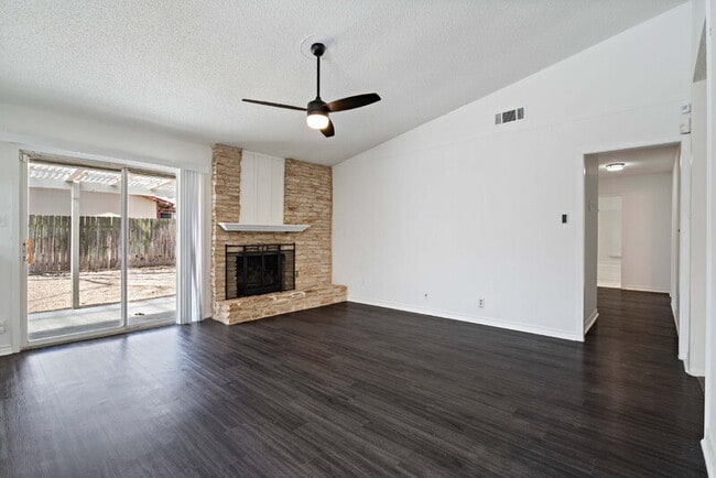 Building Photo - 12306 Hickorystick Cove
