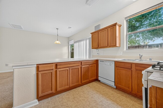 Building Photo - 8042 Montague Manor Ln