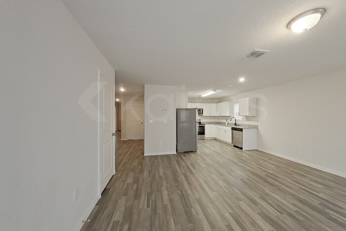 Building Photo - 20 Reindeer Ln