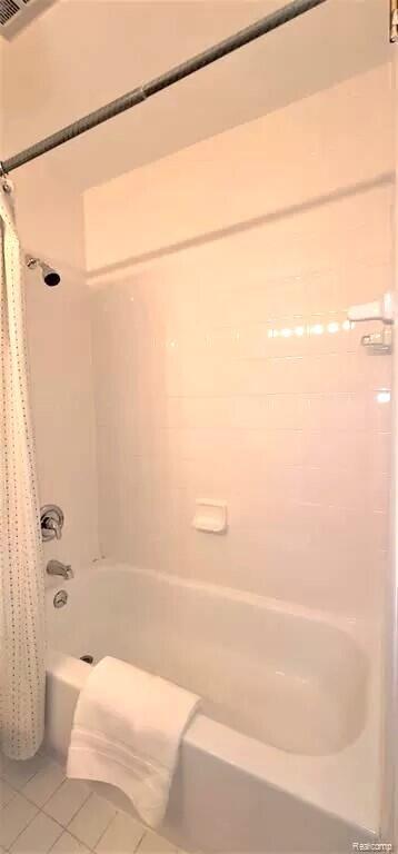 Building Photo - 2445 Torquay Ave