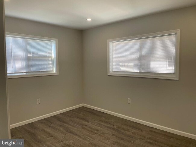 Building Photo - 330 63rd St NE