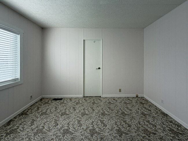 Building Photo - 85679 Hampstead Ln