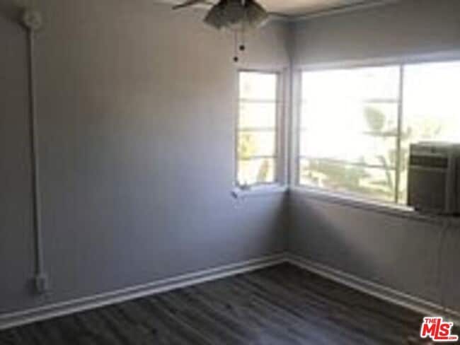 Building Photo - 1150 Cochran Ave