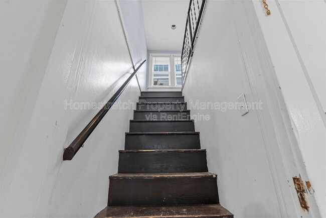 Building Photo - 3215 St Catherine St