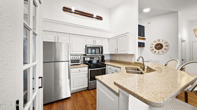 Building Photo - 13810 Sutton Park Dr N