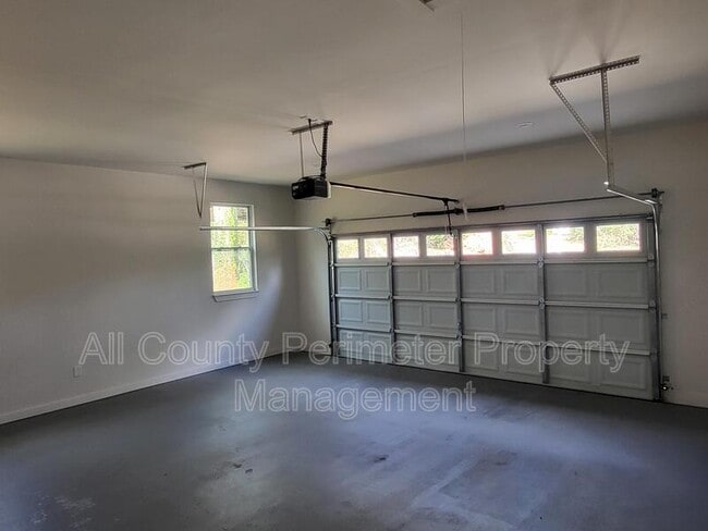 Building Photo - 4401 Sims Rd