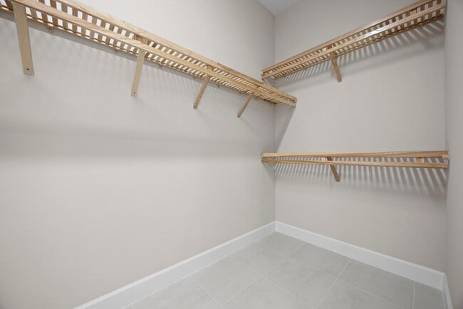 Building Photo - 5741 Beechnut Dr