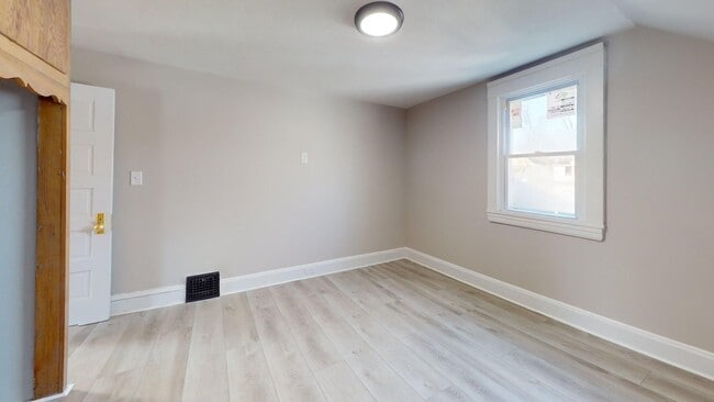 Building Photo - Slavic Village - 4 Bedroom - Single Family Home