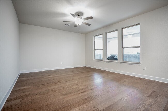 Building Photo - 8612 Cumbrae Ln