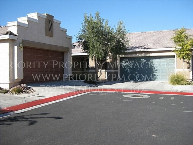 Building Photo - COMING SOON!!!  Single Story Townhome ~ 2 ...