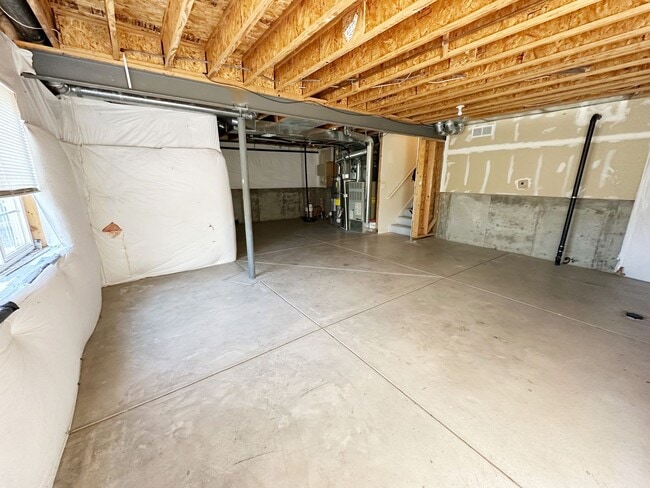 Building Photo - Bright, Spacious 2-Bedroom Home in Aurora with Room to Grow
