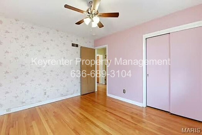 Building Photo - Spacious Updated 3-Bedroom Home in Prime Location