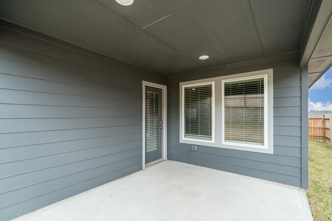 Building Photo - 17853 Stone Ter Ct