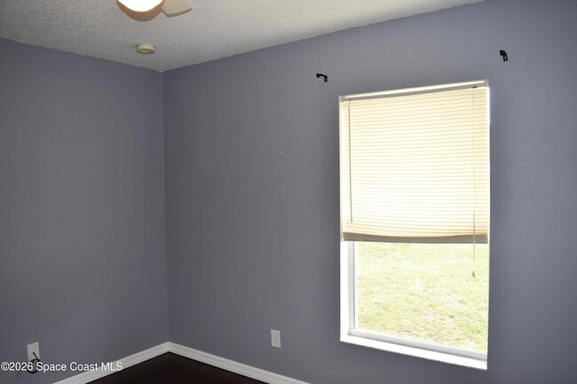 Building Photo - 2749 Freehold Ave SE