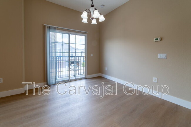 Building Photo - 6646 S Goldenrod Rd