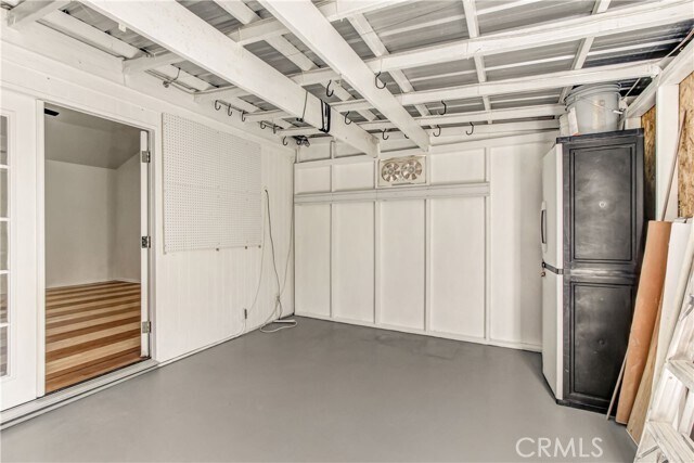 Building Photo - 351 W Elm Ave