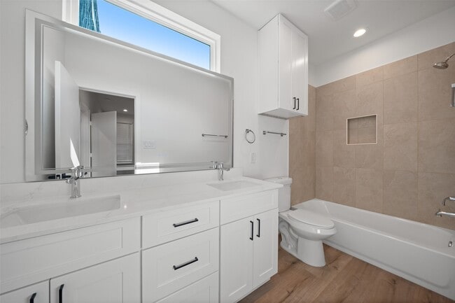 Building Photo - 1408 Enid St