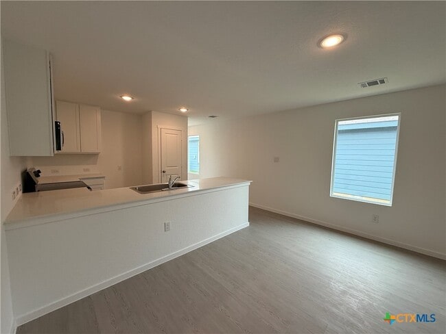 Building Photo - 130 Pastar Fls