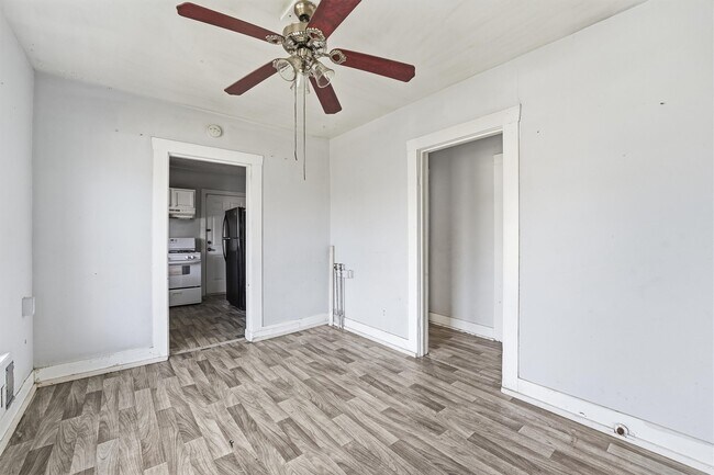 Building Photo - 2420 Stevens St