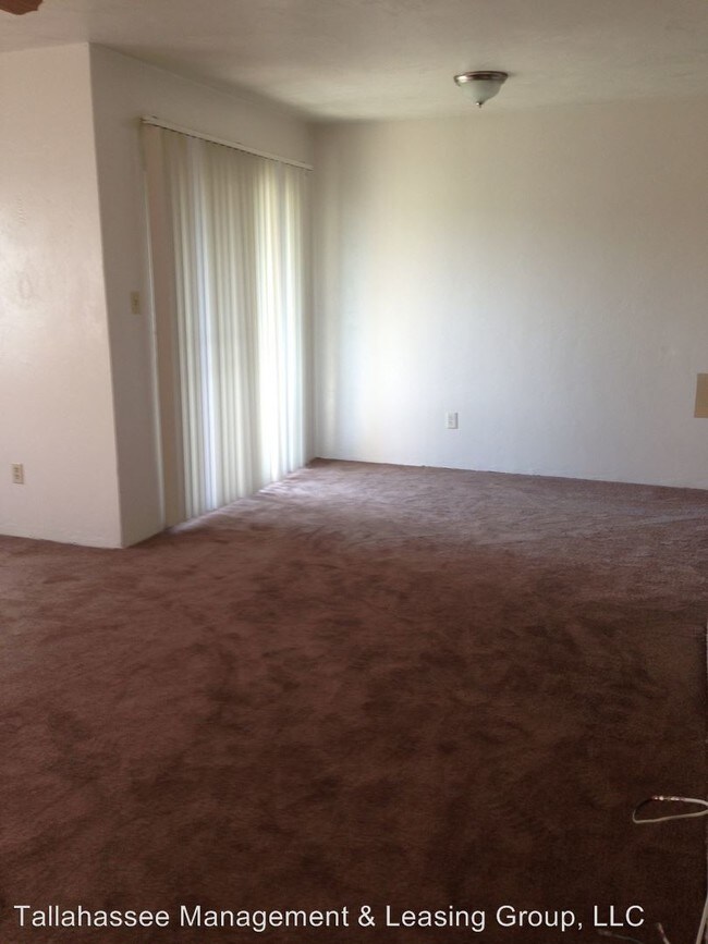 Building Photo - 1329 Airport Dr