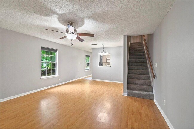 Building Photo - 3001 Oak Park Ct