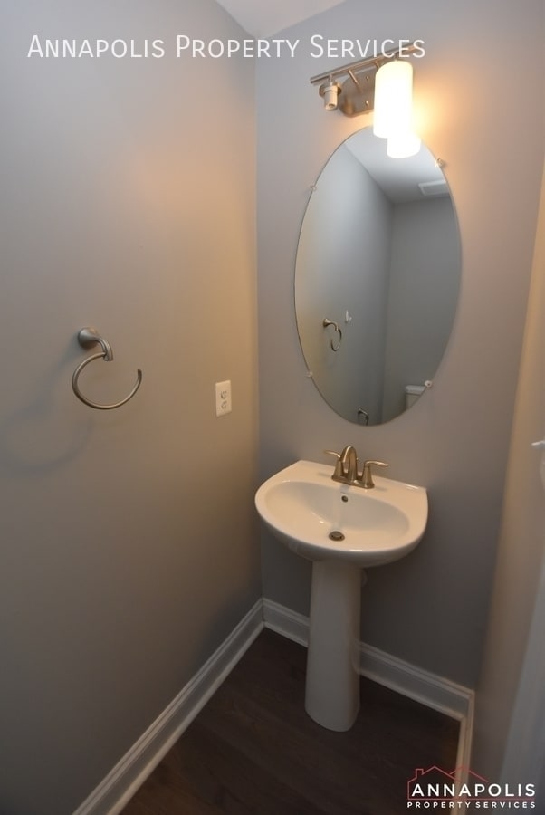 Building Photo - 2625 Smooth Alder St