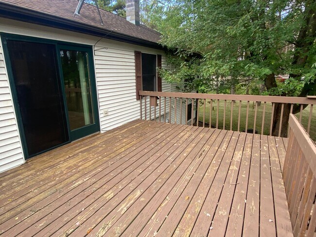 Building Photo - W1358 Prairie Pines Rd