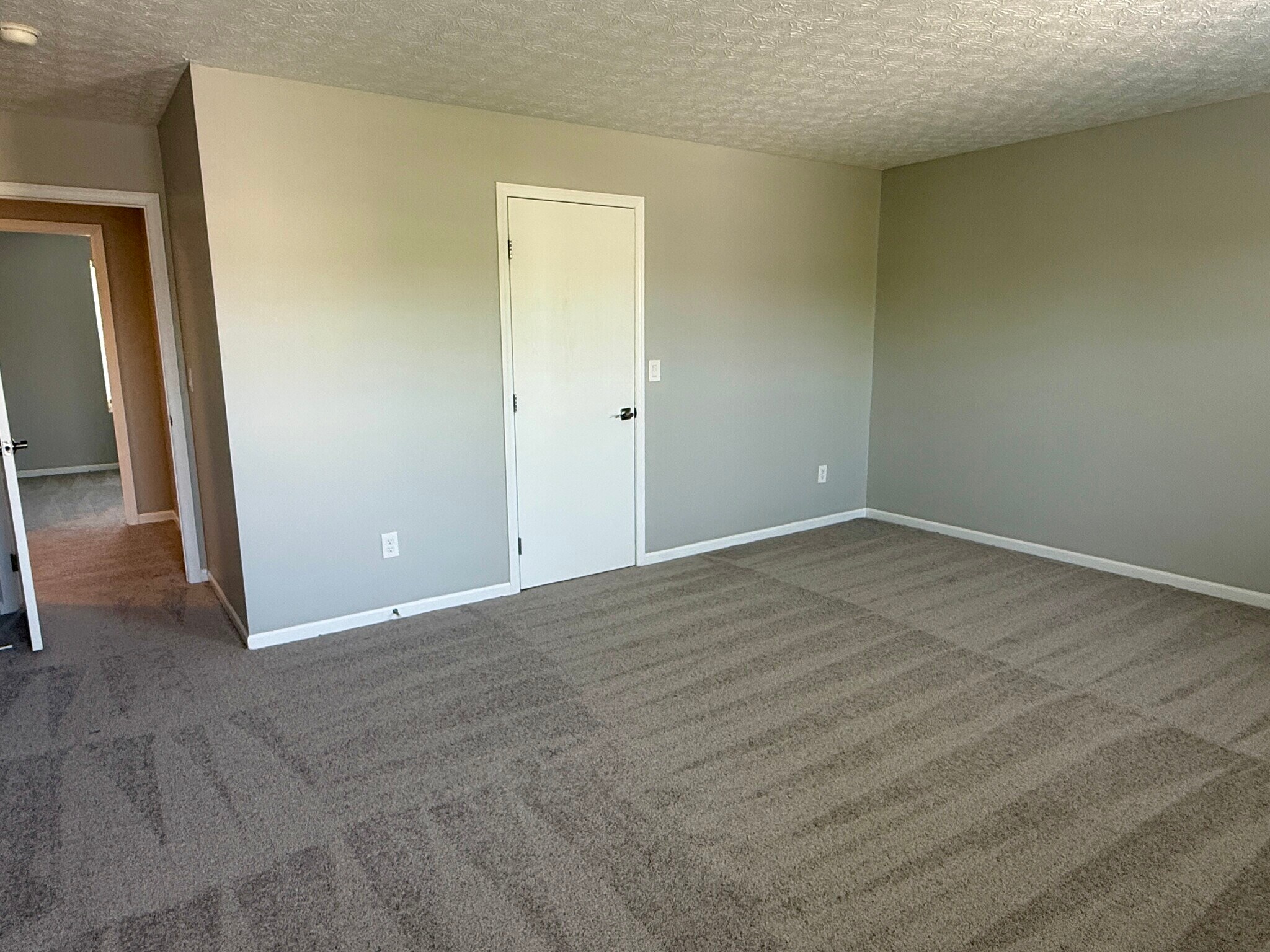 Building Photo - 4681 Grandover Dr