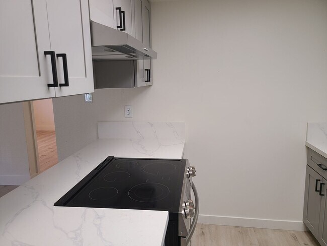 Building Photo - 7945-7947 Tangors Way