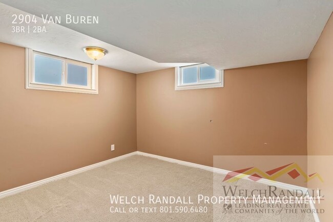 Building Photo - 2904 Van Buren Ave