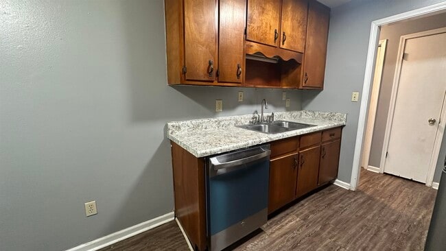 Building Photo - 3735 Donovan Dr