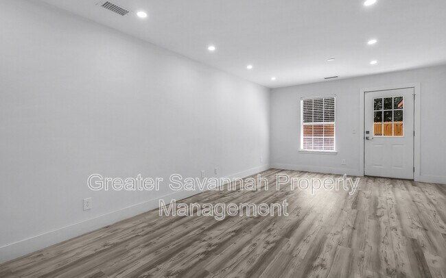 Building Photo - 11903 Apache Ave