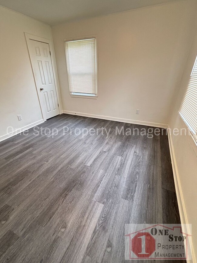 Building Photo - Beautiful 3 Bedroom 1 Bathroom in Kansas City