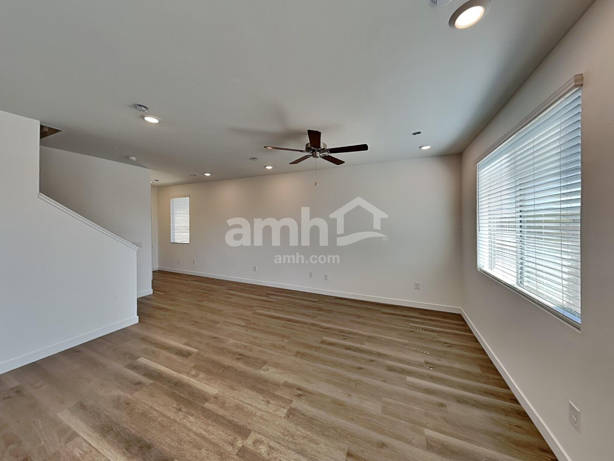 Building Photo - 9714 N Rancho Lozano