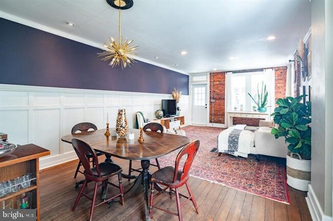 Building Photo - 229 Benezet St