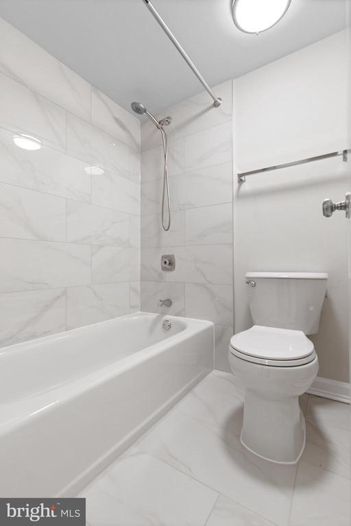 Building Photo - 8340 Greensboro Dr