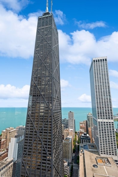 Building Photo - 111 E Chestnut St
