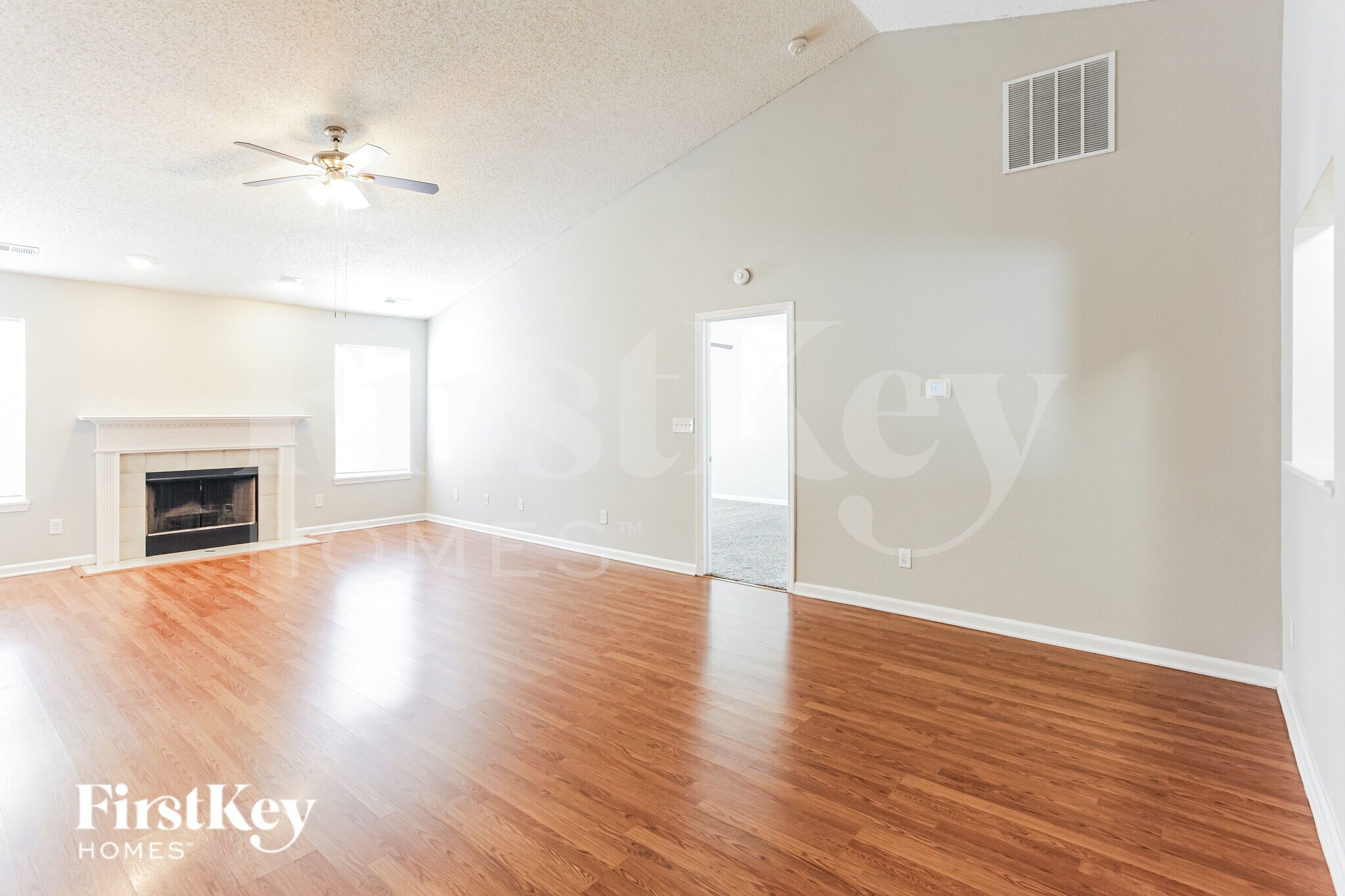 Building Photo - 15572 Dry Creek Rd