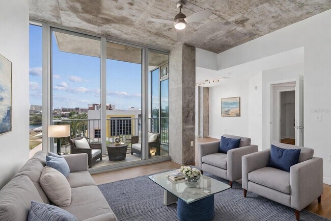 Building Photo - 777 N Ashley Dr