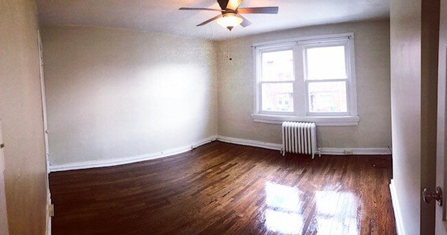 Building Photo - STUDENT RENTAL - HEART OF OAKLAND - 4 BR, ...