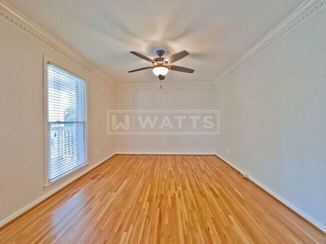 Building Photo - 4 Bedroom, 4.5 Bath Home in Heart of Hoover