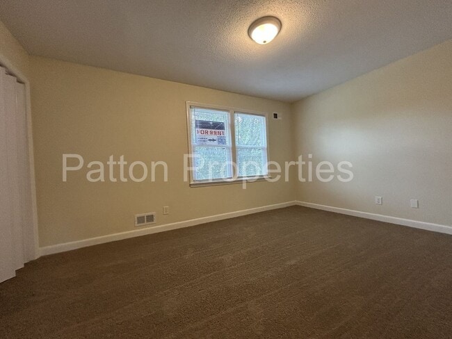 Building Photo - 7034 Fairmont Rd